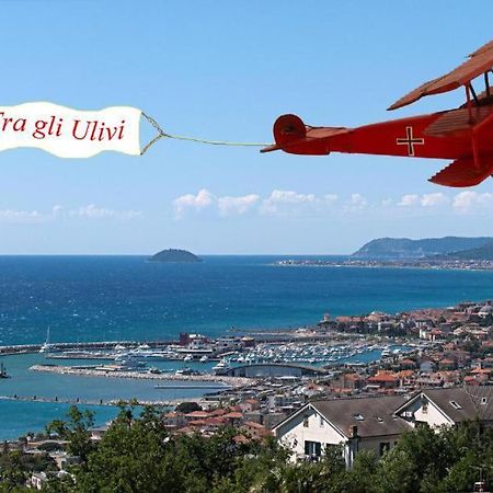 ピエトラ・リーグレ Tra Gli Ulivi Bed & Breakfast エクステリア 写真